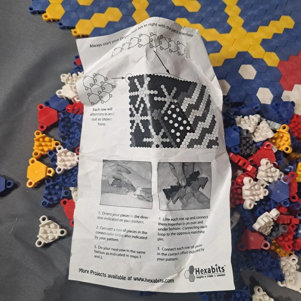 Hexabits‎ Building Toy Set Interlocking Hexagon Tiles Mosaic Art Kit STEM Toy